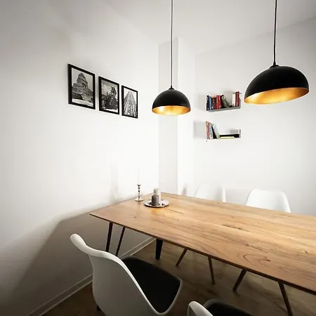 Wohlfuehl-oase Mitten In Der Stadt - Garten, Grill, Netflix Und Drucker Apartment